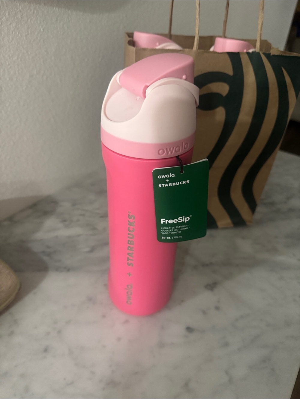 Starbucks Pink Owala FreeSip Insulated Bottle pink drink owala collection